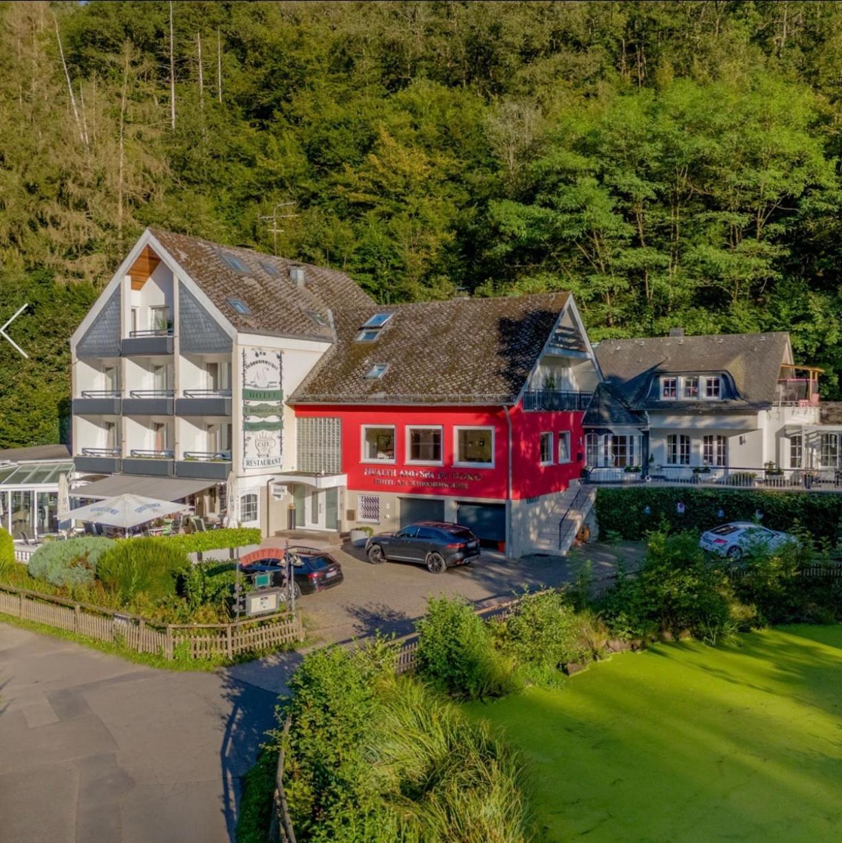 Hotel Schwanenweiher Bad Bertrich Exterior foto